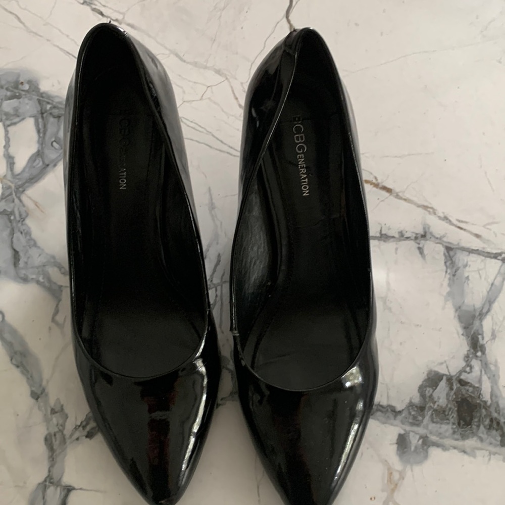 BCBG black patent leather Wedges
